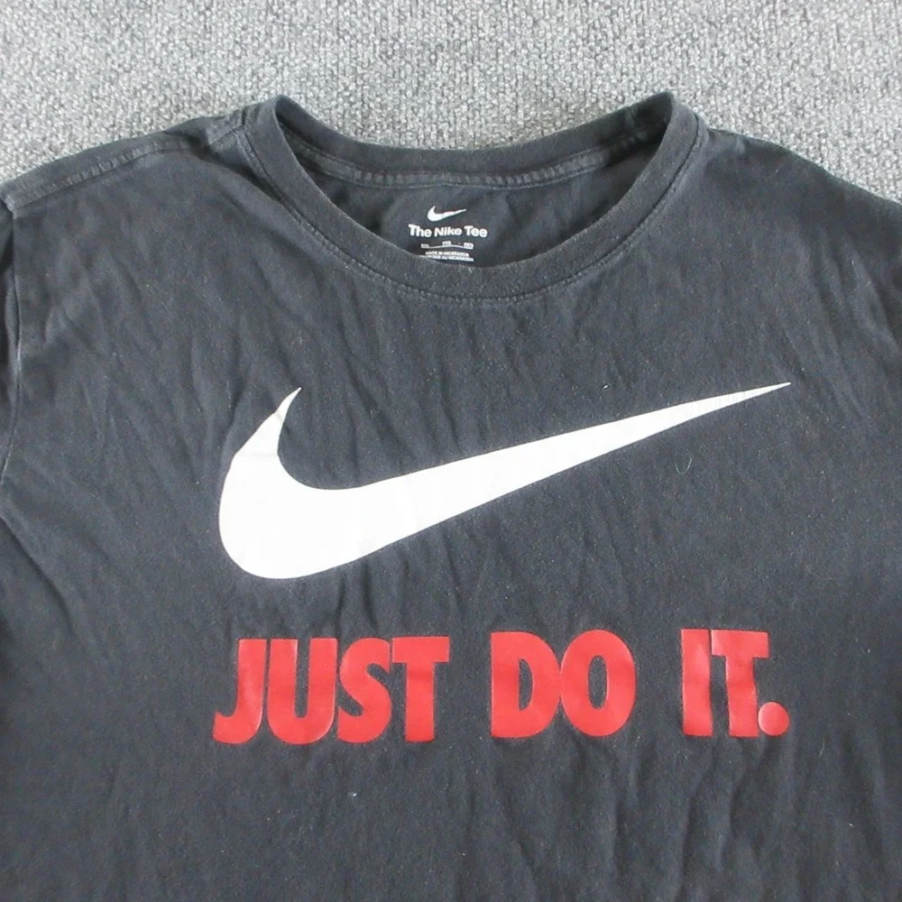 Nike Shirt Mens 2XL Black The Nike Tee Just Do It Swoosh Graphic Tee Sports